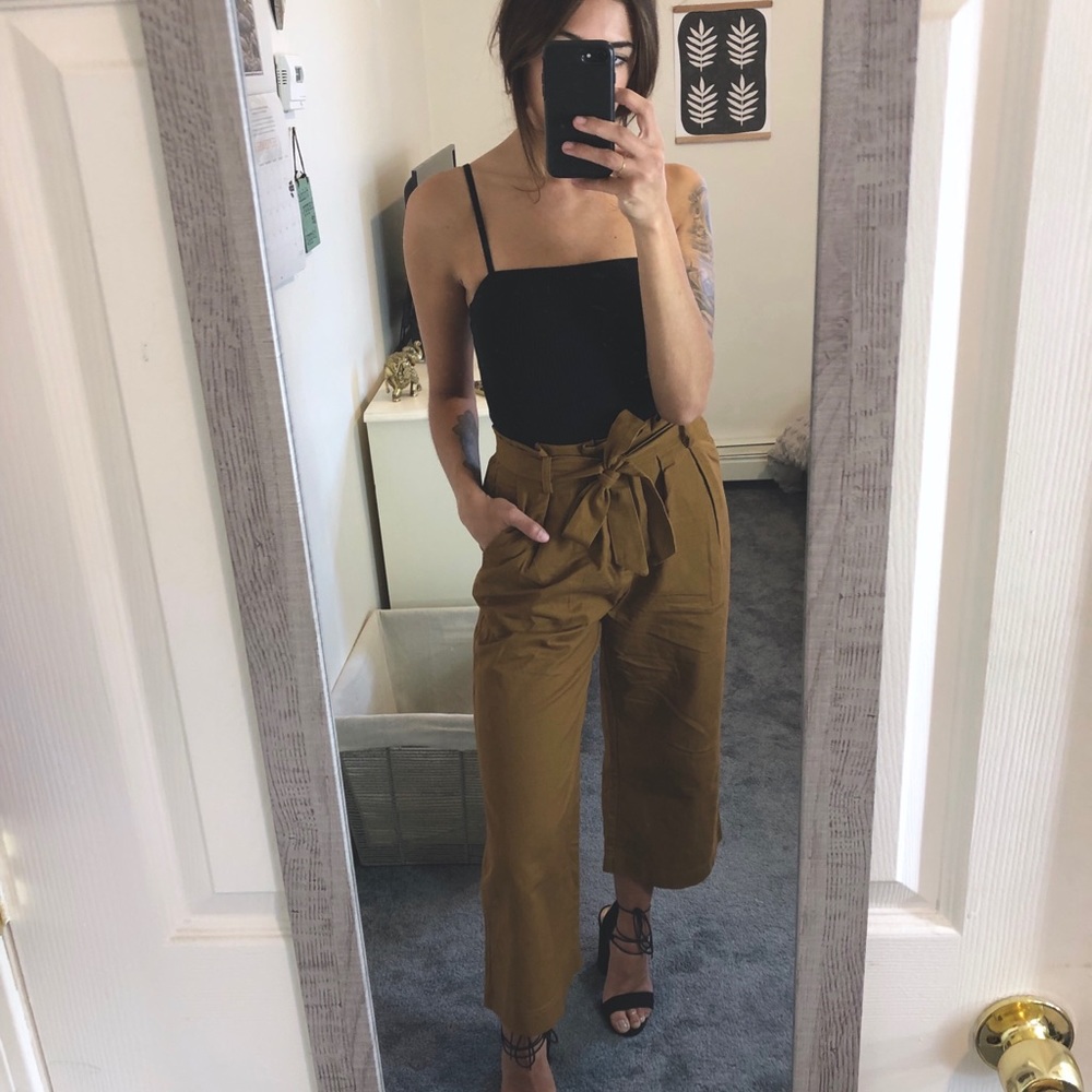 Brown/mustard trousers